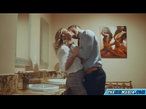 ❤️ Кад те прсата плавуша заведе у јавном тоалету ❤ Јебени видео на sr.doujin-sexy.ru ☑